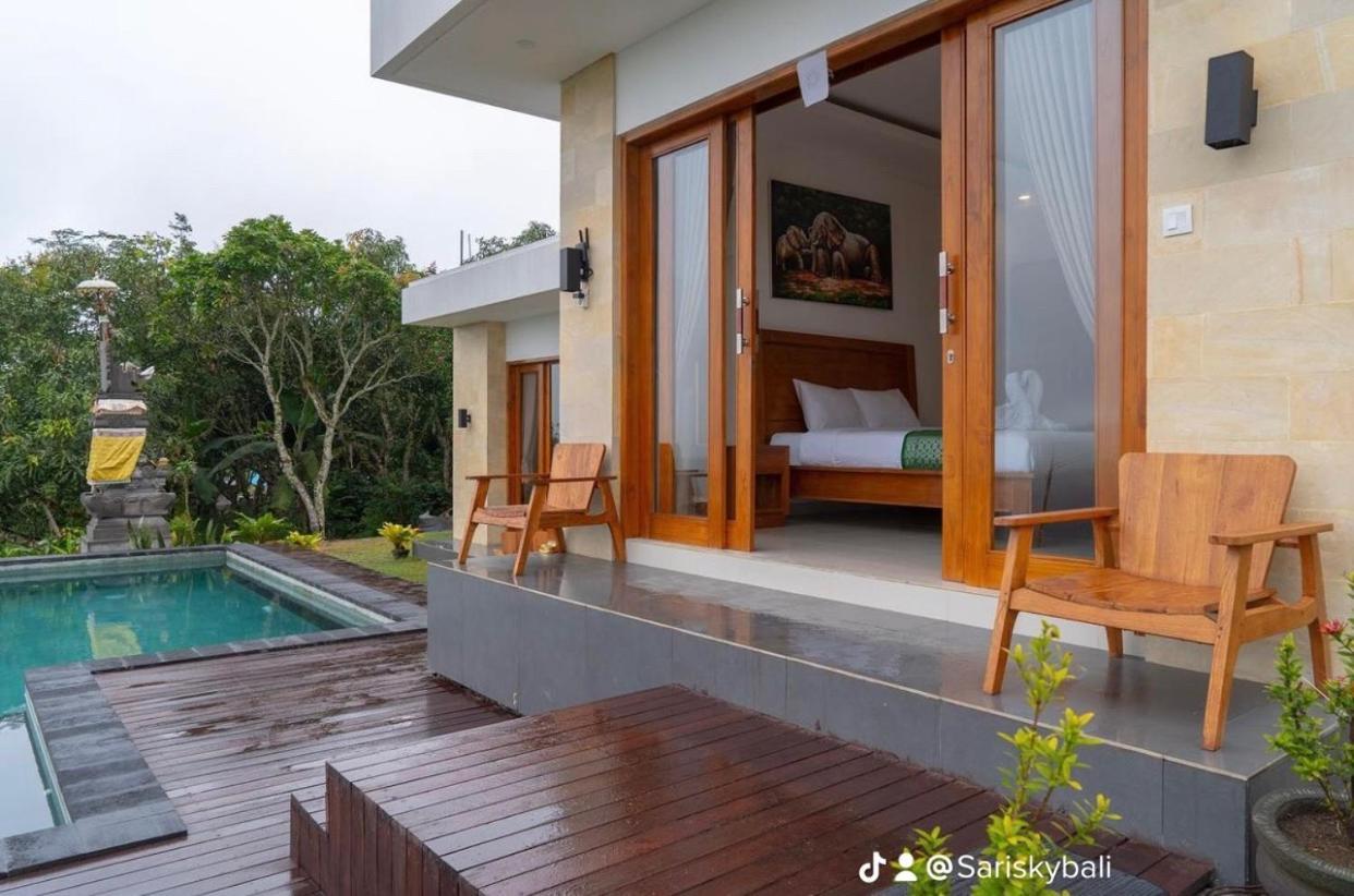 Sari Sky Bali Hotel Kubupenlokan Exterior photo